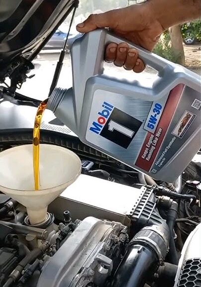 Toyota Camry XLE 2007-2012 Engine Oil Change-Out